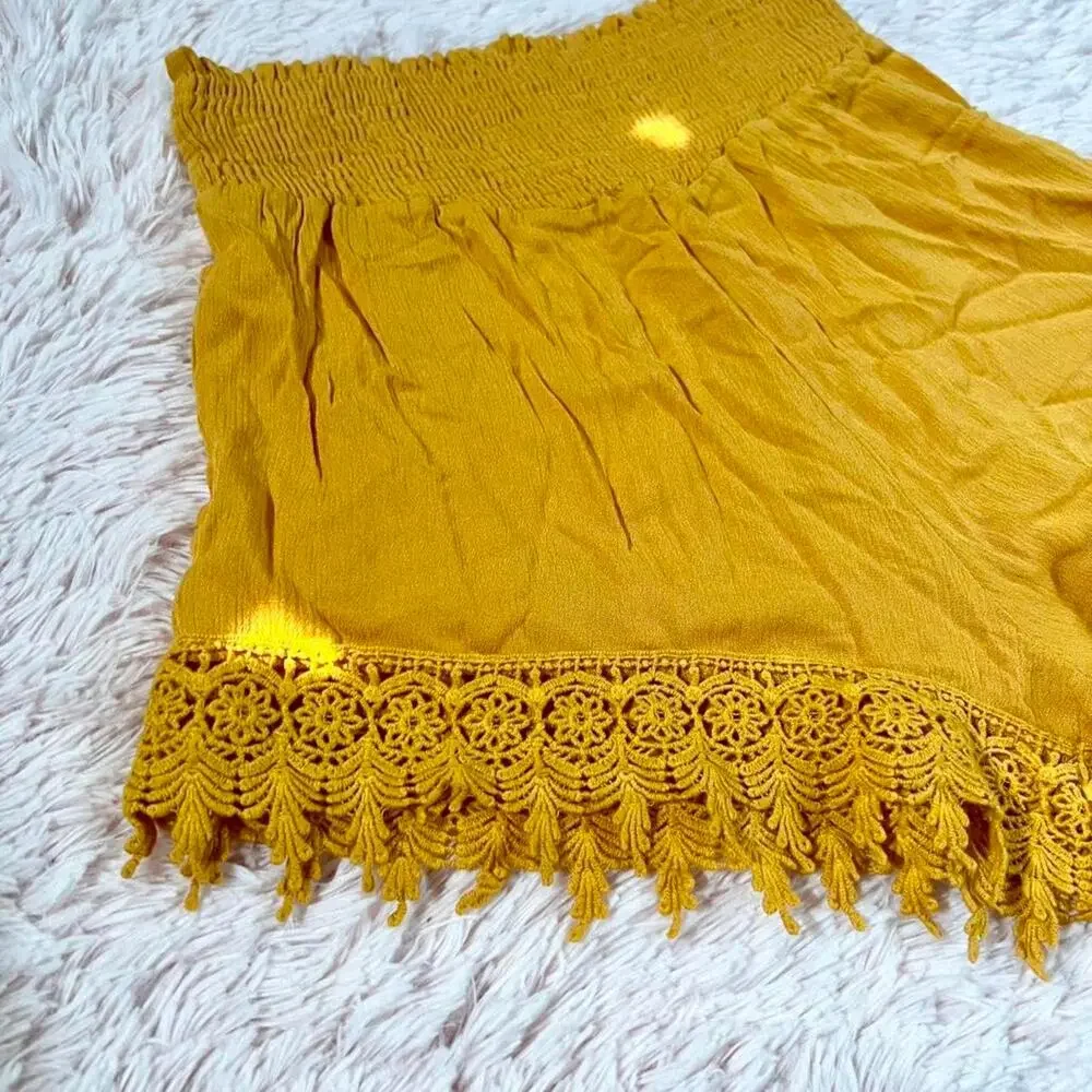 Yellow‎ Slinky Smocked Summer Boho Cottage Core Indie Crotchet Lace Trim Shorts - Picture 2 of 4